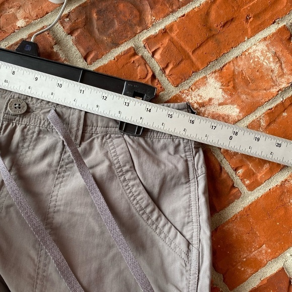 The North Face Womens 10 Gray Outdoor Hiking Cropped Capri Pants Stow Pocket - Picture 8 of 11